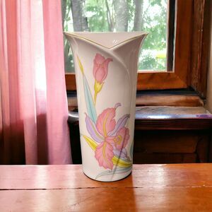 Vintage IRIS Floral Pastel Pink Gold Trim Porcelain 7" Vase Purple Blue READ
